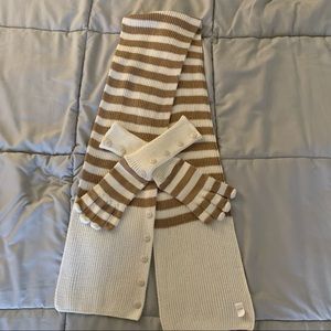 Matching Scarf and Gloves Set in White/Tan